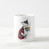 魚の入れ墨でコーヒーを飲む猫キャット&コーヒー コーヒーマグカップ (中央)