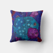 魚の家族，水中，青と紫 クッション (裏面)