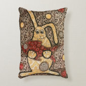 魚の布のコラージュを保持しているウサギ アクセントクッション (正面(垂直))