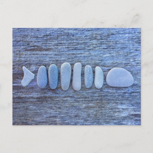 魚の形をしたロックアート ポストカード (正面)