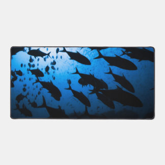魚の群れダイビング デスクマット