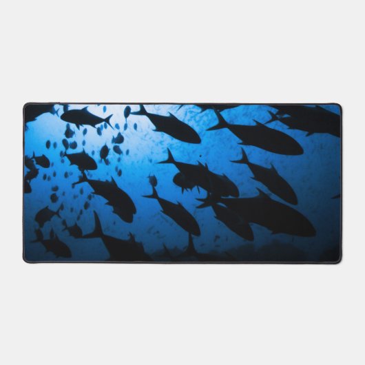 魚の群れダイビング デスクマット (正面)