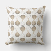 魚の頭の葉コーヒーホワイト クッション (正面)