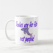 魚はかりで測を求める コーヒーマグカップ (左)