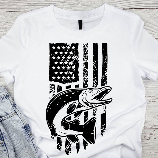 魚を捕まえる冒険 Tシャツ