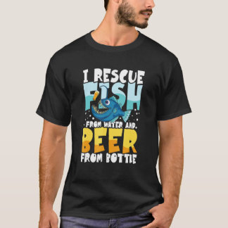 魚を水から救出してビールで乾杯 おもしろ名言 Tシャツ