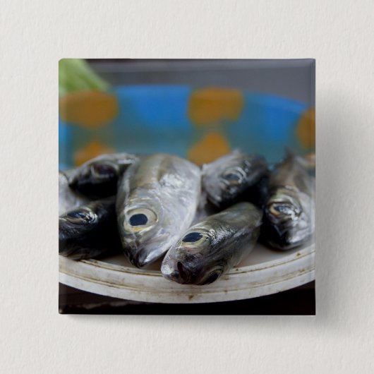 魚市場(メルカド・デ・ペイシェ)の新鮮な魚 缶バッジ (正面)