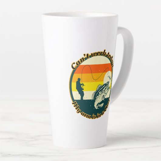 魚釣りおもしろいは今日は動けない腕がギプス中だ カフェラテマグ (右アングル)