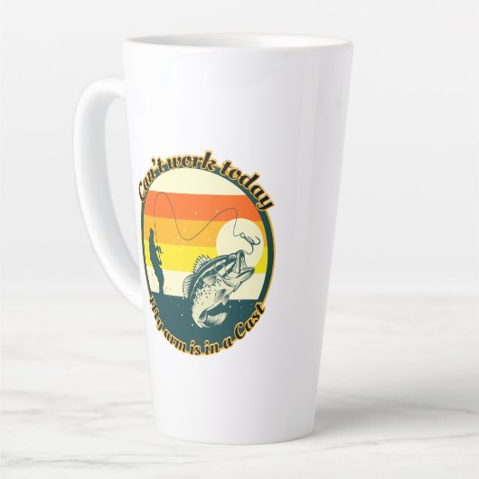 魚釣りおもしろいは今日は動けない腕がギプス中だ カフェラテマグ (左アングル)