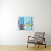 魚釣りおもしろいペリカン漫画 タペストリー (インサイチュ(横))