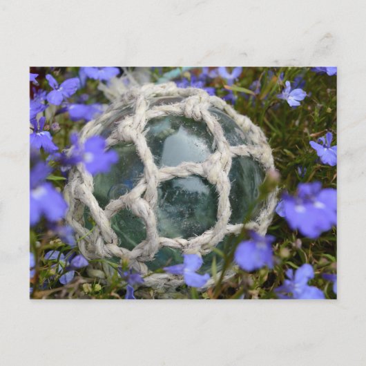 魚釣りが花の間で浮く ポストカード (正面)