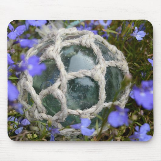 魚釣りが花の間で浮く マウスパッド (正面)