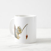 魚釣りのリスのマグ コーヒーマグカップ (正面左)