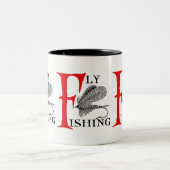 魚釣りの魅惑のはえの魚釣り ツートーンマグカップ (中央)