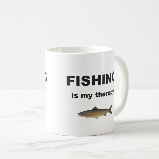 魚釣りは私のセラピー、おもしろいな漁師のコーヒー・マグです コーヒーマグカップ (正面右)