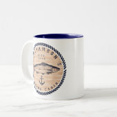 魚釣りキャビンファミリー名ウッドネイビーブルー素朴 ツートーンマグカップ (正面左)