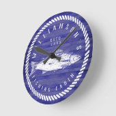 魚釣りキャビンファミリー名ウッドネイビーブルー素朴 ラウンド壁時計 (傾斜)
