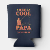 魚釣りパパリールパカッコいいパファーザーズデイ 缶クーラー (裏面)