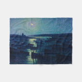 魚釣りボートの月明かり（カマレット、フランス） フリースブランケット (正面(横))