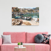 魚釣りボートはカステランマーレデルゴルフォ港にある キャンバスプリント (インサイチュ (リビング))