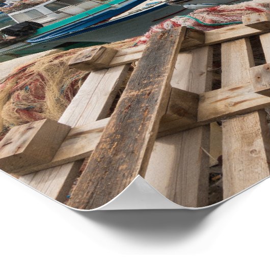 魚釣りボートはカステランマーレデルゴルフォ港にある ポスター (角)