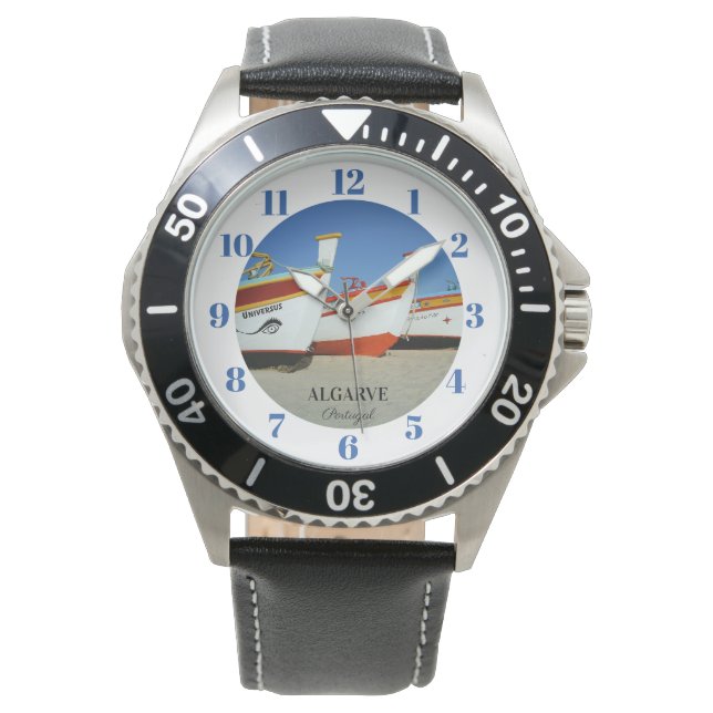 魚釣りボートをアルガルヴェのビーチ写真 腕時計 (正面)