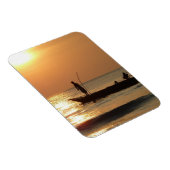 魚釣りボートアットサンセット マグネット (右側)