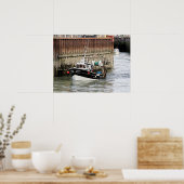 魚釣りボートアットレトレポートインフランス ポスター (キッチン)