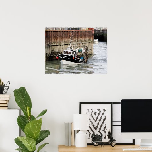 魚釣りボートアットレトレポートインフランス ポスター (ホームオフィス)