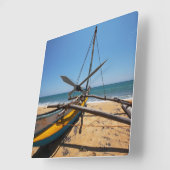 魚釣りボート係留オンビーチ スクエア壁時計 (傾斜)