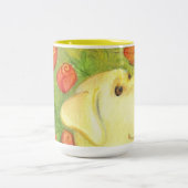 魚釣りマット(クローズアップの)/マグ ツートーンマグカップ (中央)