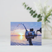 魚釣りリールを夕日に ポストカード (スタンド正面)