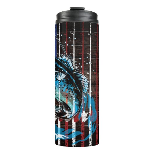 魚釣りルールとアメリカ国旗とバスフィッシュ タンブラー (正面)