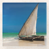 魚釣り伝統的ボートのビーチ ガラスコースター (正面)