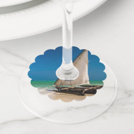 魚釣り伝統的ボートのビーチ ワイングラスタグ