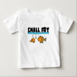 魚釣り小揚げ ベビーTシャツ<br><div class="desc">かわいい魚釣りtシャツとギフト子供へ。デザインは2つの魚と青の波を持ち、マッチパパtシャツ。Tシャツ、マグカップ、ボタン、磁石など、多くの場合に利用可能。</div>