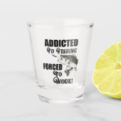 魚釣り引用文おもしろいがLargemouth Bass Work ショットグラス (正面)