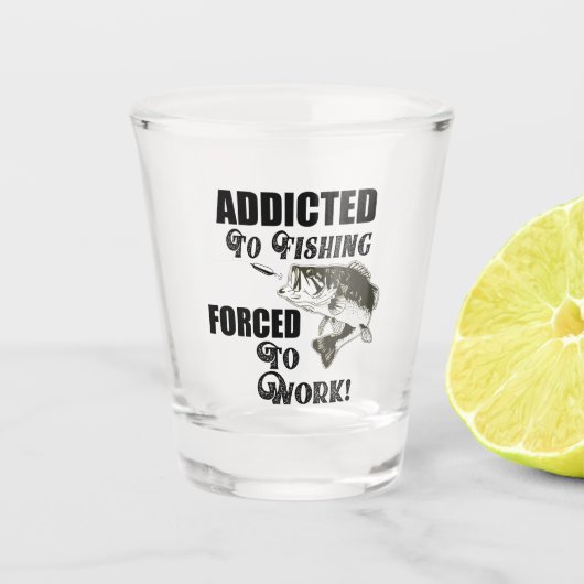 魚釣り引用文おもしろいがLargemouth Bass Work ショットグラス (正面)