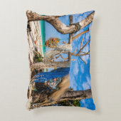 魚釣り網がビーチ上で乾燥 アクセントクッション (正面(垂直))