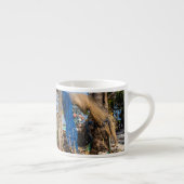 魚釣り網がビーチ上で乾燥 エスプレッソカップ (右)