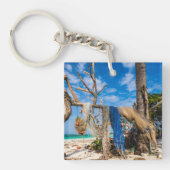 魚釣り網がビーチ上で乾燥 キーホルダー (正面)