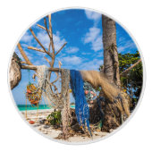 魚釣り網がビーチ上で乾燥 セラミックノブ (正面)