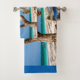 魚釣り網がビーチ上で乾燥 バスタオルセット