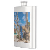 魚釣り網がビーチ上で乾燥 フラスク (左)