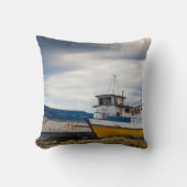 魚釣り船 クッション (正面)