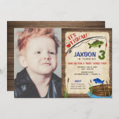 魚釣り3歳の男の子ラスティックアウトドア写真 招待状 (正面/裏面)