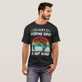 魚釣り、ラッキー魚釣りシャツウォッシュ Tシャツ (正面フル)