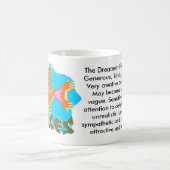 魚類の(占星術の)十二宮図の印のマグ コーヒーマグカップ (中央)