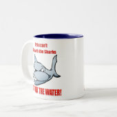 鮫との水泳 ツートーンマグカップ (正面左)