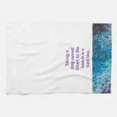 鮫と示される犬 キッチンタオル (横)